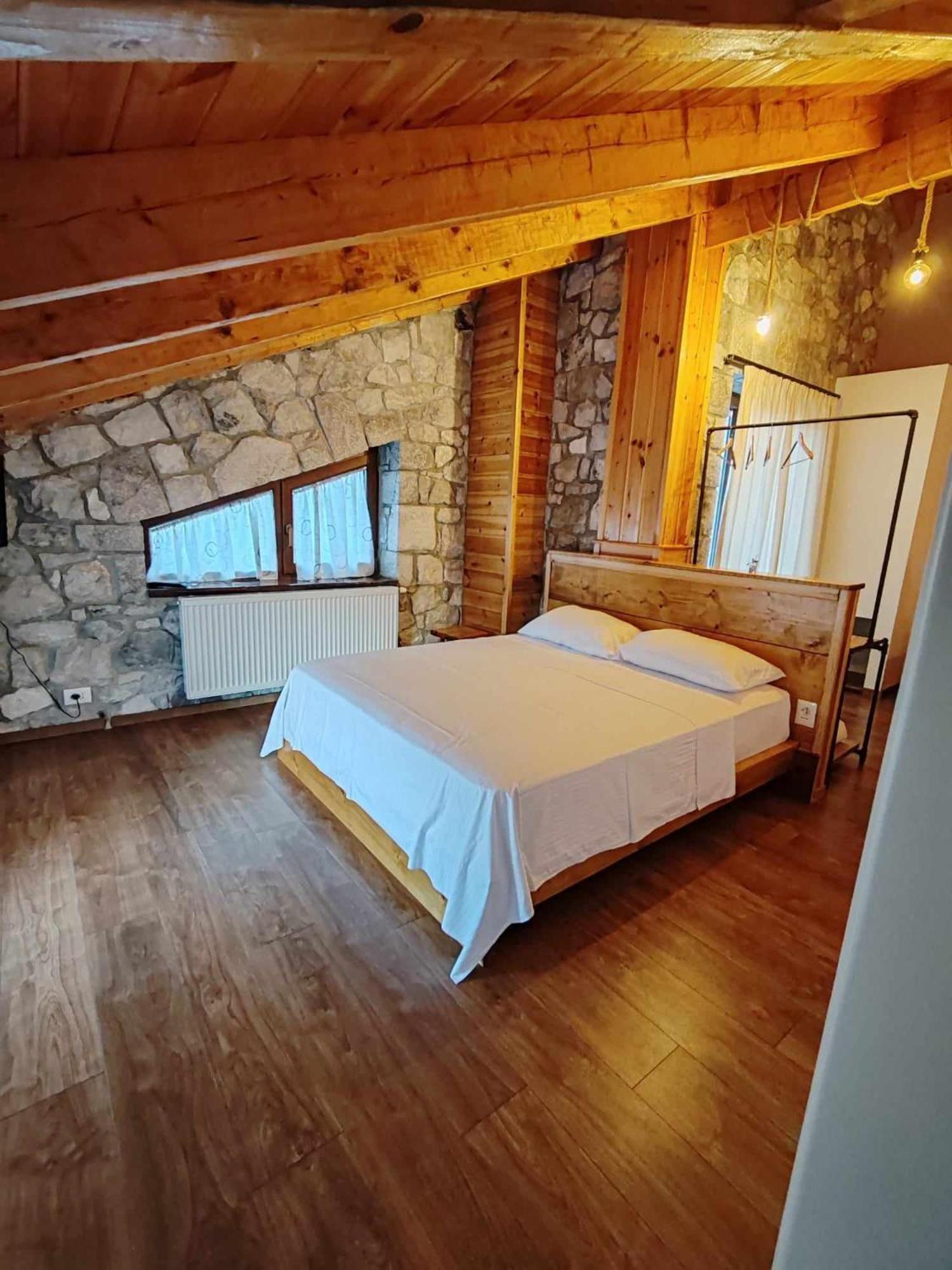 Nikol Hotel *